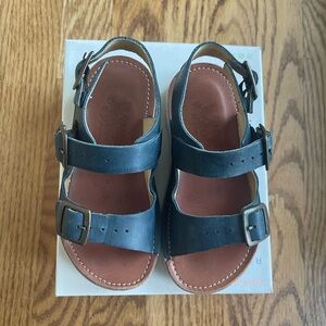 Geox Kids Respira J Poseido B. A navy grey Sandals. Size 10 Toddler